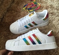 adidas superstar con strisce arcobaleno